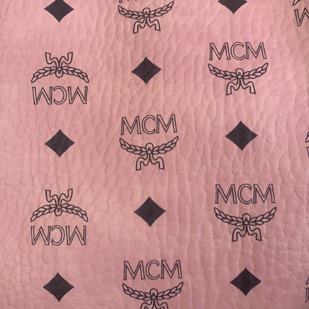 💯 NWT! MCM Anya Medium Visetos Zip Top Shopper In Soft Pink - Picture 8 of 13